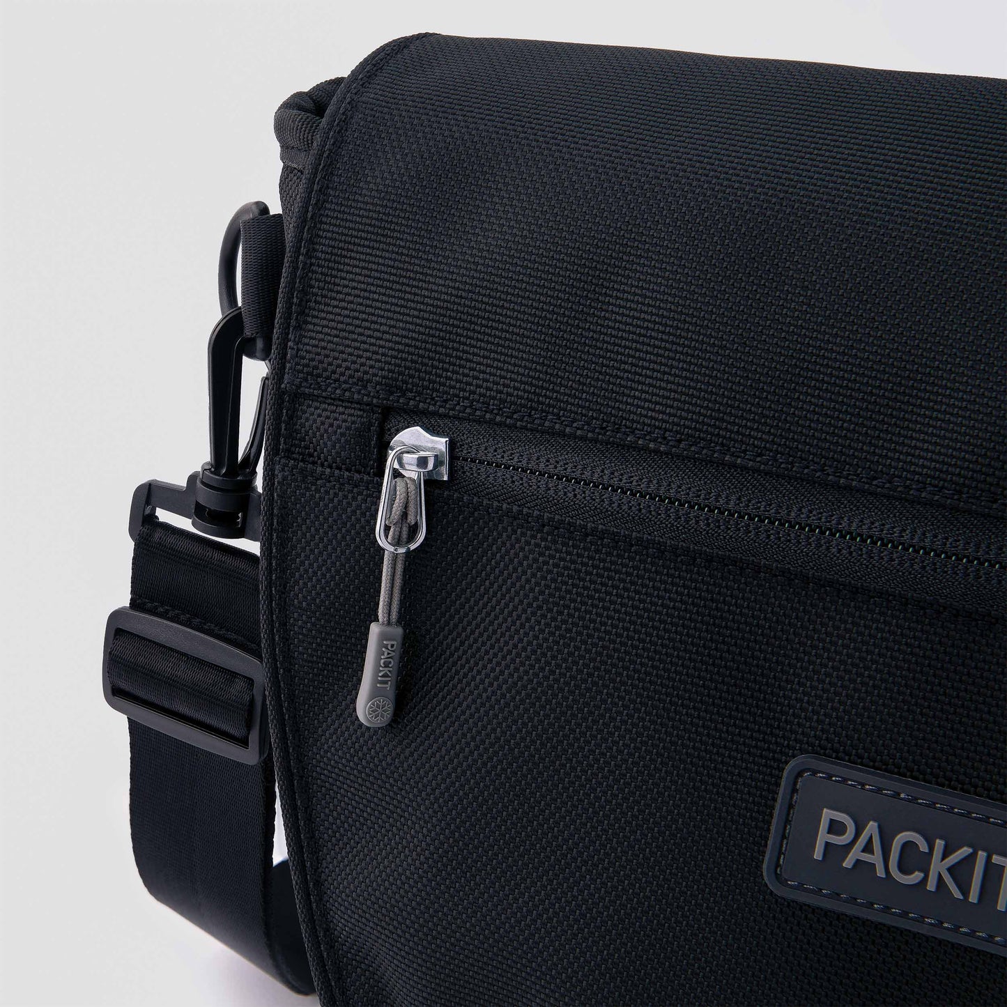 freezable-brooklyn-crossbody-m6 freezable-brooklyn-crossbody-black-ecofreeze-plus-zoom-zipper-pull.jpg