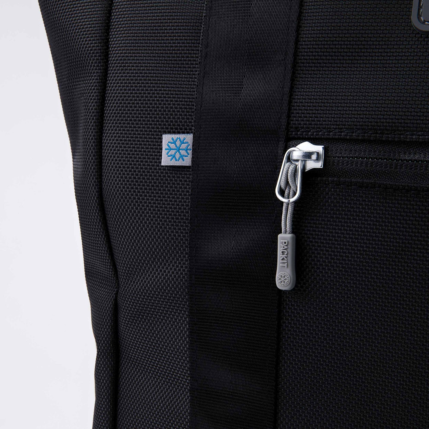 freezable-carry-tote-s7 freezable-carry-tote-black-gray-zoom-flag.jpg