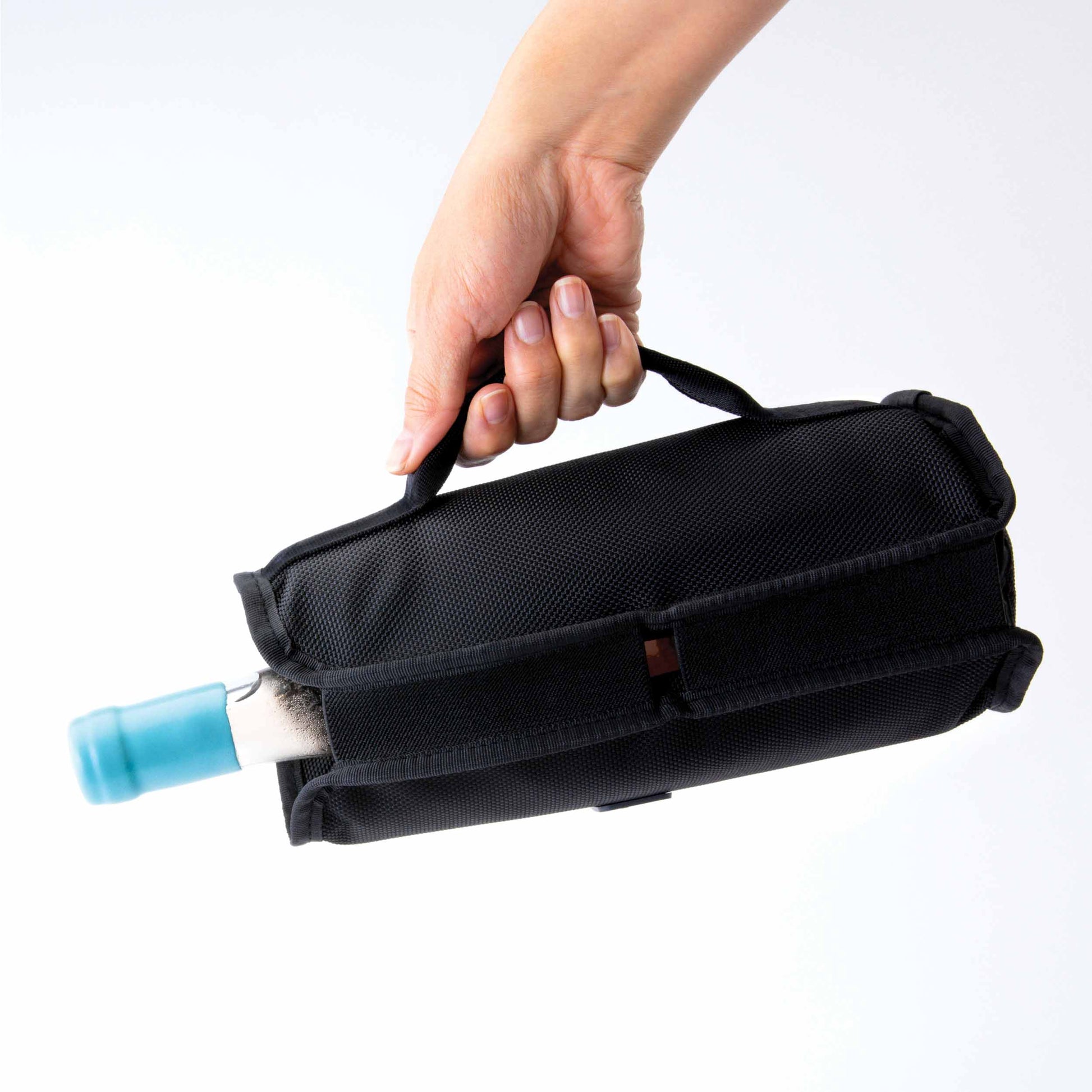 freezable-wine-cooler-n2 freezable-wine-cooler-black-pouring-with-handle.jpg