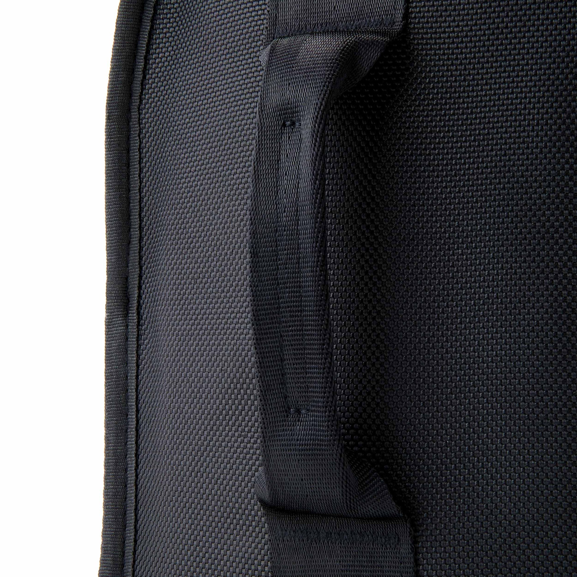 freezable-wine-cooler-n2 freezable-wine-cooler-black-zoom-back-seatbelt-webbing-handle.jpg